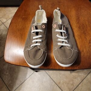 Vionic Beach Sneakers